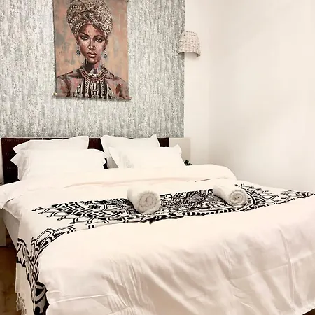 Saints & Sinners Romantic Jacuzzi Villa