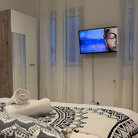 Vilă Saints & Sinners Romantic Jacuzzi