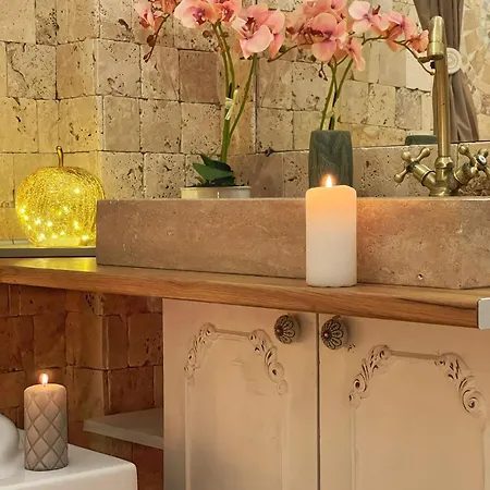 Vilă Saints & Sinners Romantic Jacuzzi Bucureşti