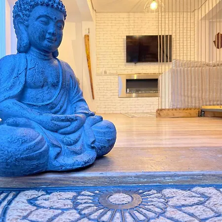 Saints & Sinners Romantic Jacuzzi *