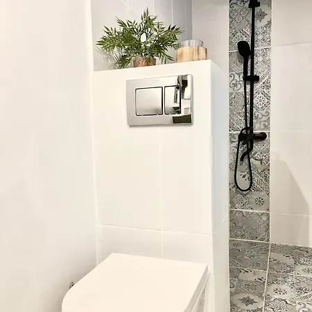 Saints & Sinners Romantic Jacuzzi Villa