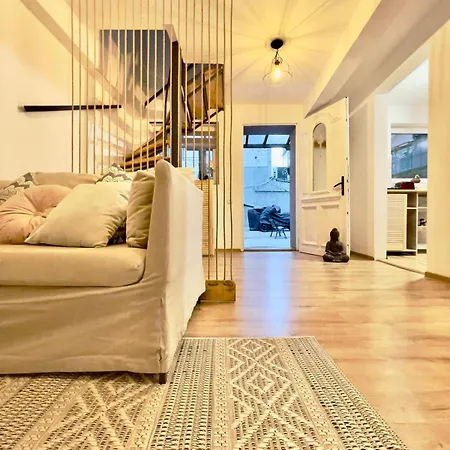 Saints & Sinners Romantic Jacuzzi *