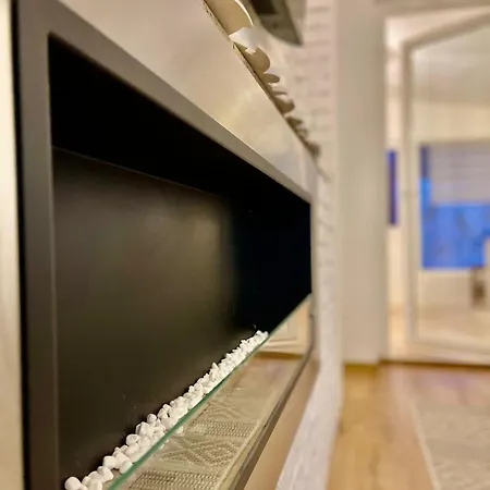 Villa Saints & Sinners Romantic Jacuzzi Bucharest