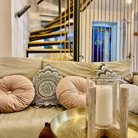 Saints & Sinners Romantic Jacuzzi Bucureşti