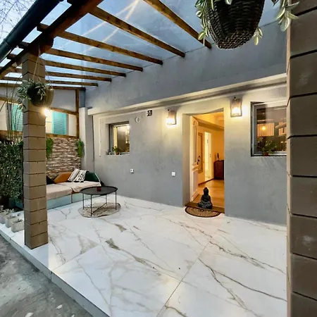 Villa Saints & Sinners Romantic Jacuzzi *