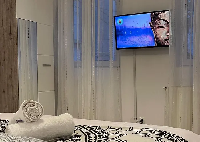 Villa Saints & Sinners Romantic Jacuzzi