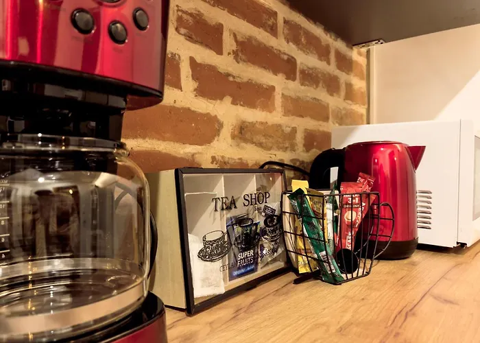 Saints & Sinners Romantic Jacuzzi Villa *