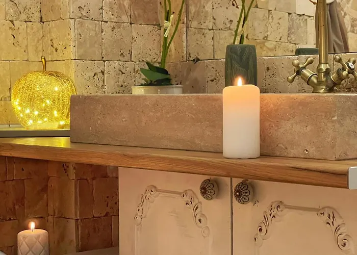 Villa Saints & Sinners Romantic Jacuzzi Bukarest