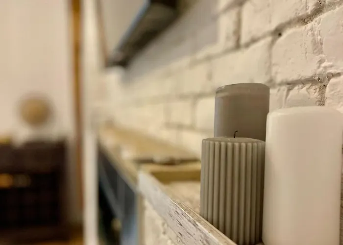 Saints & Sinners Romantic Jacuzzi Villa Bucharest