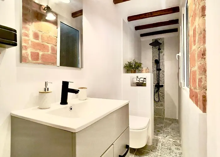 Saints & Sinners Romantic Jacuzzi *