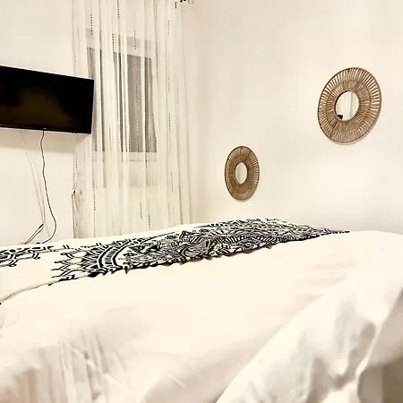 Vilă Saints & Sinners Romantic Jacuzzi Bucureşti