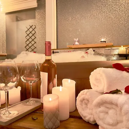 Vilă Saints & Sinners Romantic Jacuzzi Bucureşti